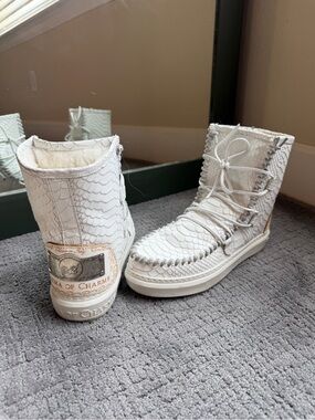 Karma of Charme YML3 Krock White Croco Leather Boho Shearling Boots